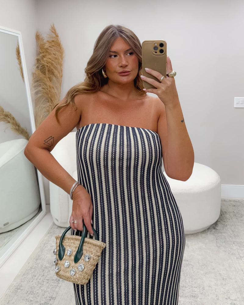 VESTIDO LONGO EM TELA