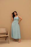 VESTIDO MIDI COM DETALHE ENTREMEIO