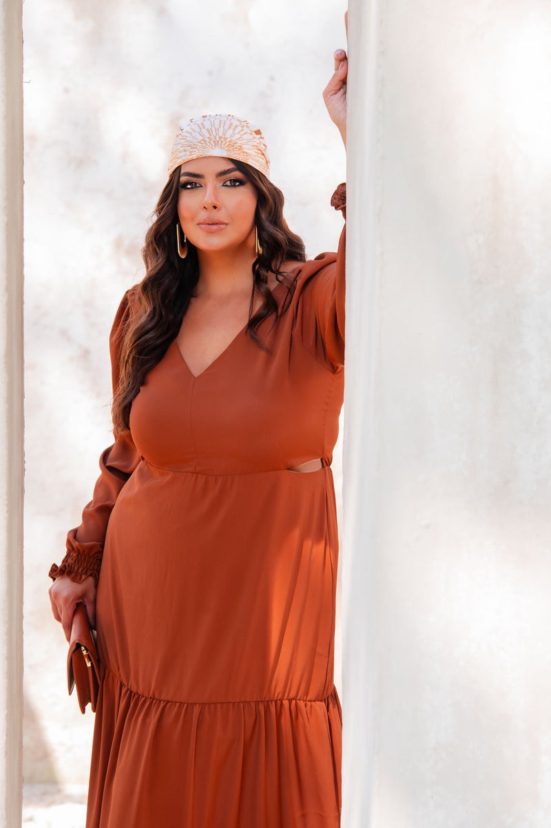 VESTIDO LONGO DE BABADOS